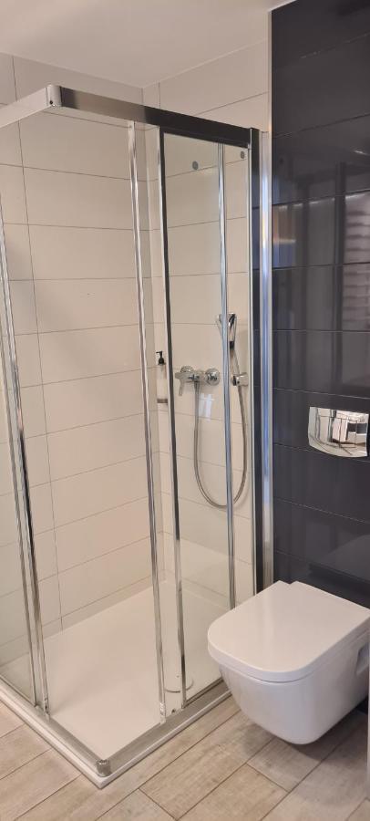 Apartamenty Czarna Gora Is28 Сєнна Екстер'єр фото