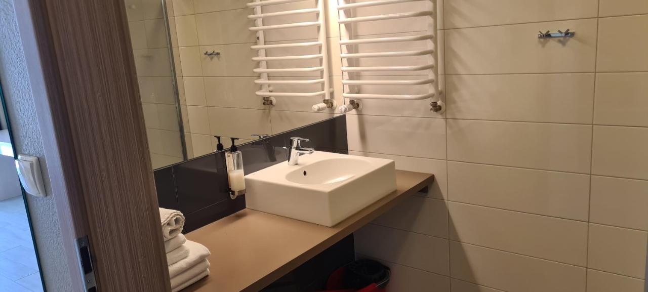 Apartamenty Czarna Gora Is28 Сєнна Екстер'єр фото