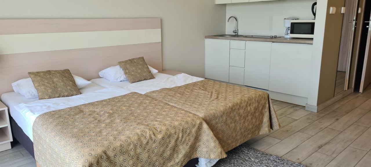 Apartamenty Czarna Gora Is28 Сєнна Екстер'єр фото